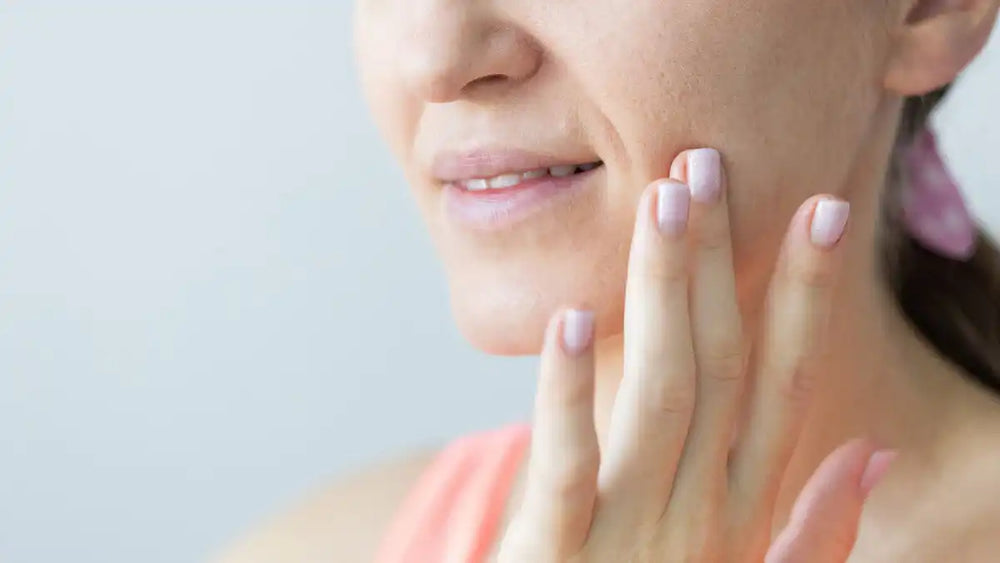 Cum să hidratezi corect pielea deshidratată și ce produse funcționează cu adevărat