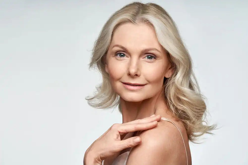 Tenul matur: ce înseamnă, cum să-l îngrijești corect și ce produse să alegi