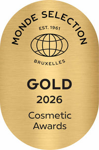 Acest produs a primit prestigiosul premiu Gold Quality Award la concursul Monde Selection. Distincția subliniază excelența și angajamentul nostru în promovarea soluțiilor de înaltă calitate în domeniul frumuseții. Fondat în Bruxelles, în inima Europei, Institutul Internațional de Calitate Monde Selection a evaluat calitatea produselor de sănătate și frumusețe din întreaga lume timp de peste 60 de ani. Experții internaționali au apreciat performanța și calitatea superioară a Capsulelor pentru Rejuvenarea Fundamentală a Pielii, acordându-i această distincție de prestigiu.